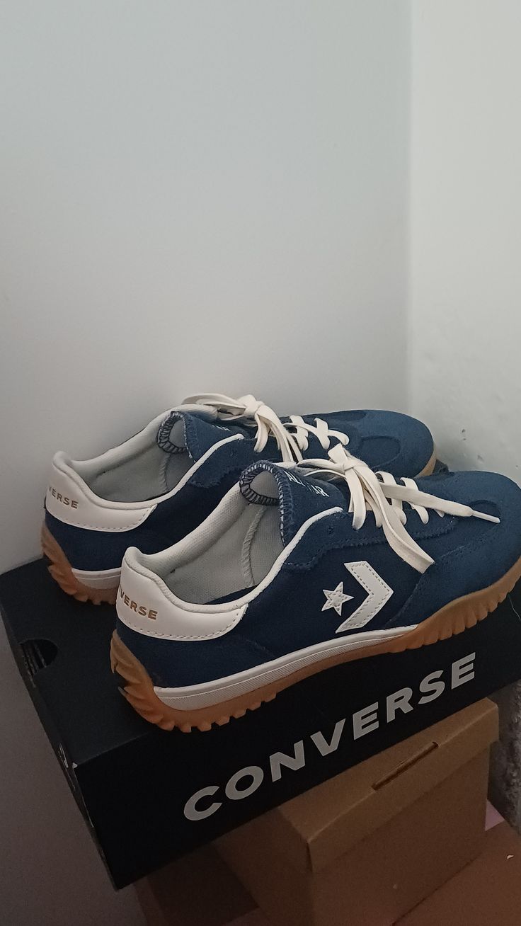 Adidas Model 10